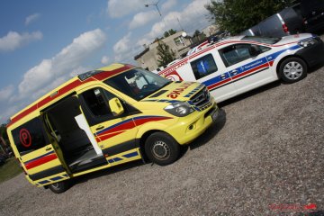 319 karetka SANITARNY+1 automat salonPL