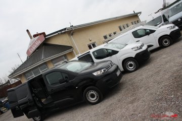 tylko51t.km 3osoby vat1 klima d.radio zarejestrowany w PL
